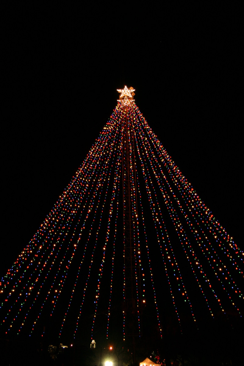 2005/12 December/Trail of Lights/800x600_IMG_4490.JPG